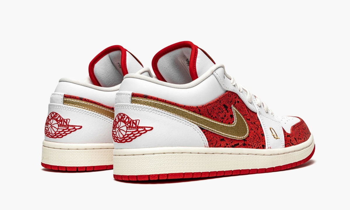 Air Jordan 1 Low SE "Spades" - Angle View 4