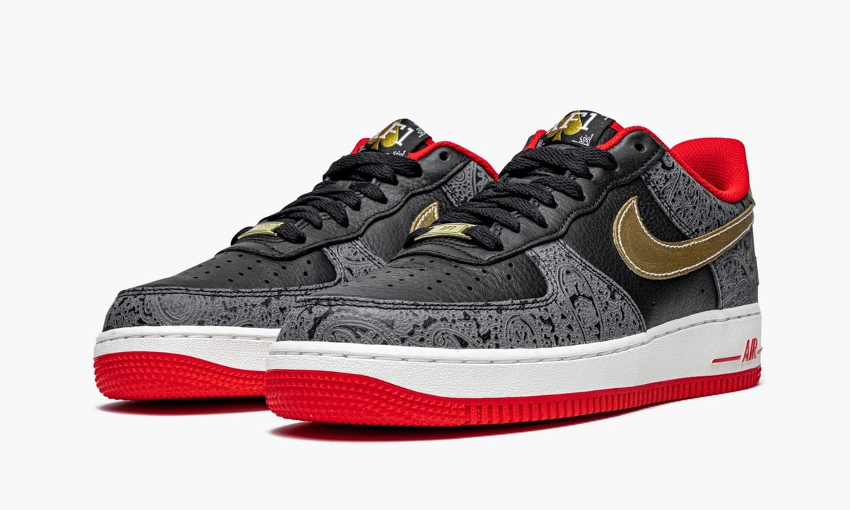 Air Force 1 Low '07 LX "Spades" - Angle View 3