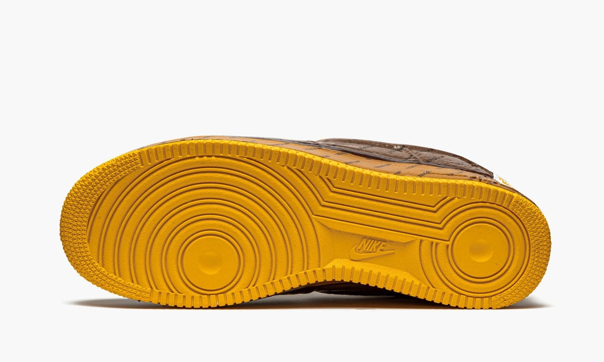 Air Force 1 Experimental "Archaeo Brown - Parcel Service" - Angle View 6