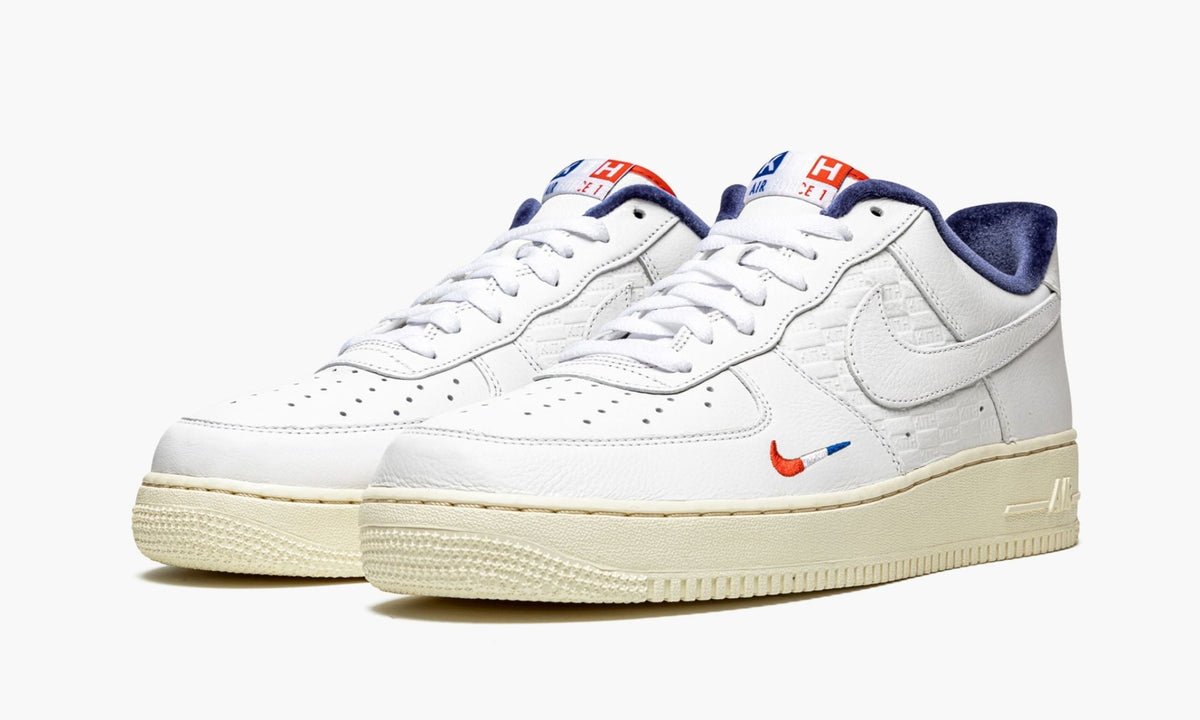 Air Force 1 Low "Kith - Paris" - Angle View 3