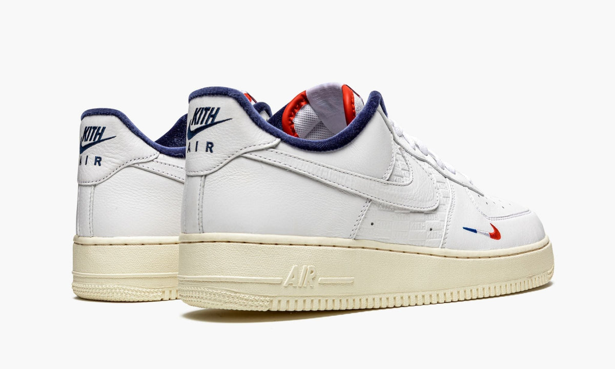 Air Force 1 Low "Kith - Paris" - Angle View 4