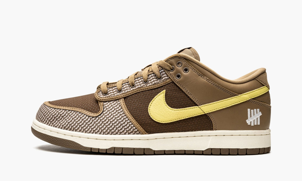 Dunk Low SP "Undefeated -  Canteen" - View 2