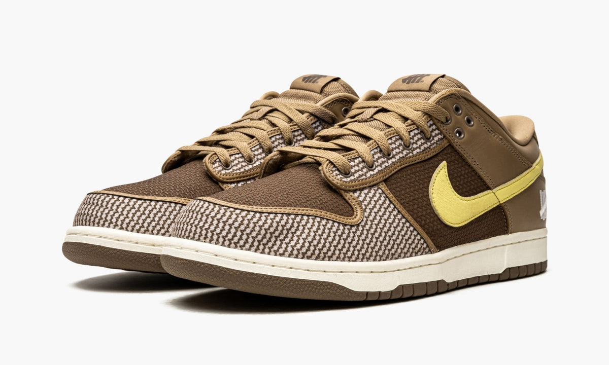 Dunk Low SP "Undefeated -  Canteen" - View 3