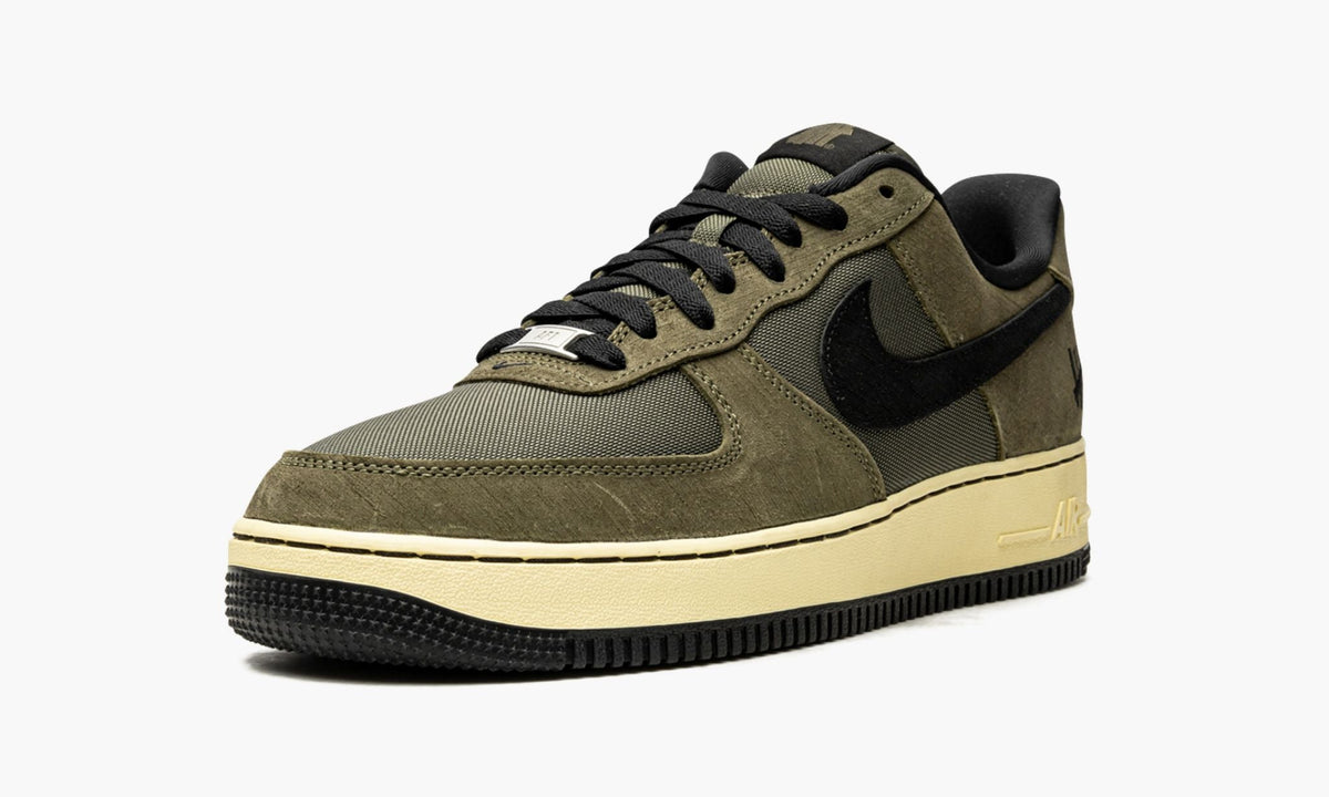 Air Force 1 Low SP "Undefeated - Ballistic" - Angle View 5
