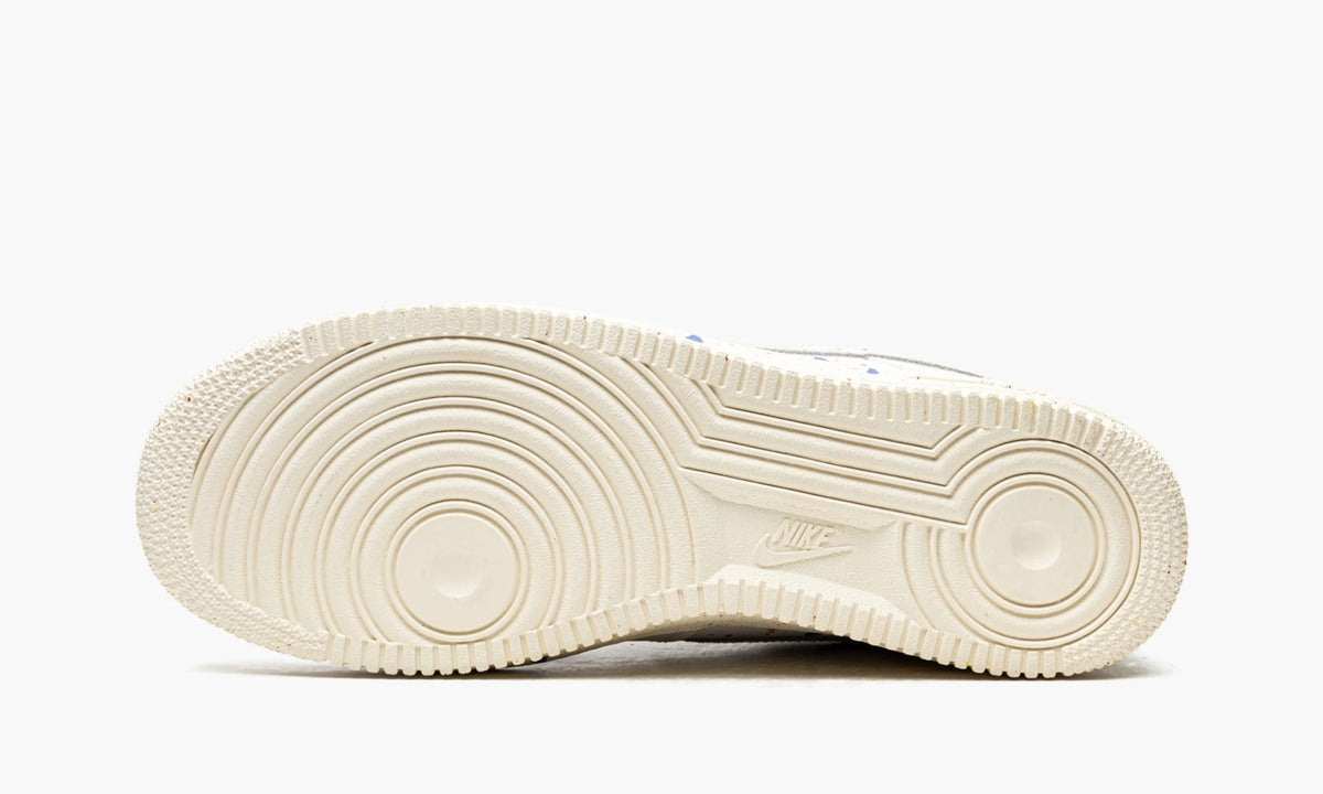 Air Force 1 '07 LV8 "Paint Splitter" - Angle View 6
