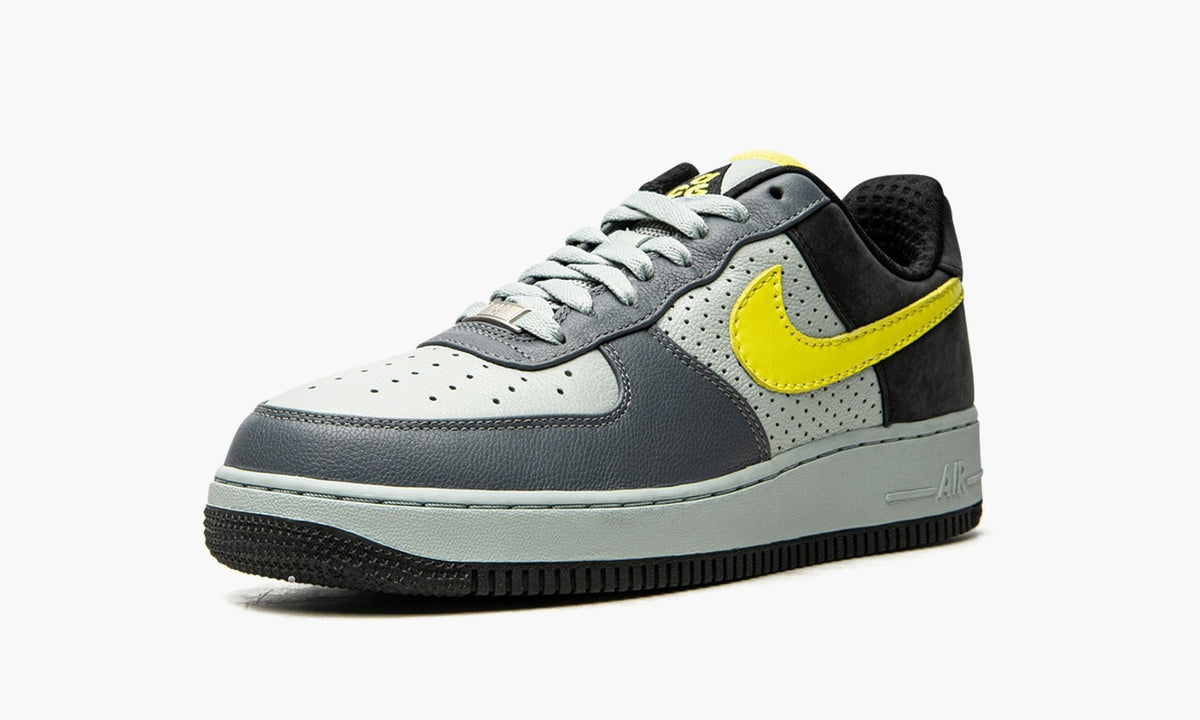 Air Force 1 Low Premium "Wildwind" - Angle View 5