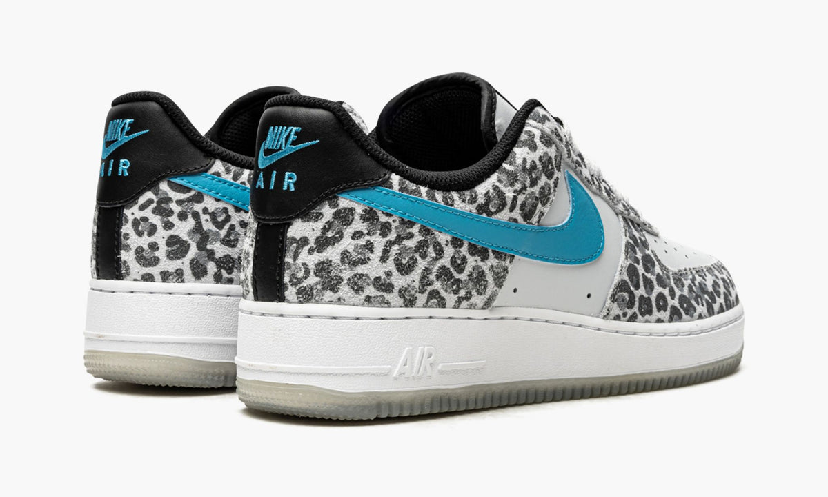Air Force 1 Low "Snow Leopard" - Angle View 4