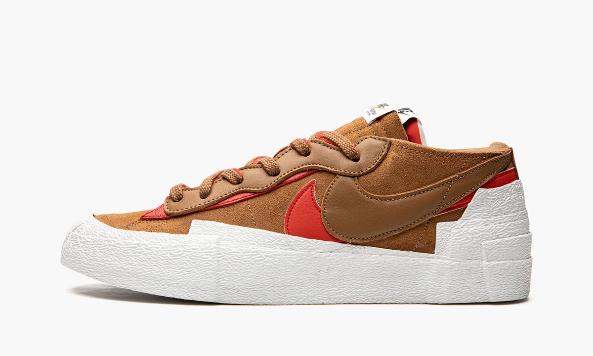 Blazer Low "Sacai - British Tan" - View 2