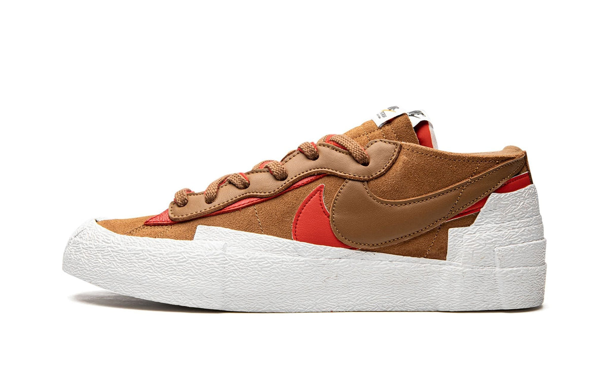 Blazer Low "Sacai - British Tan" - View 1