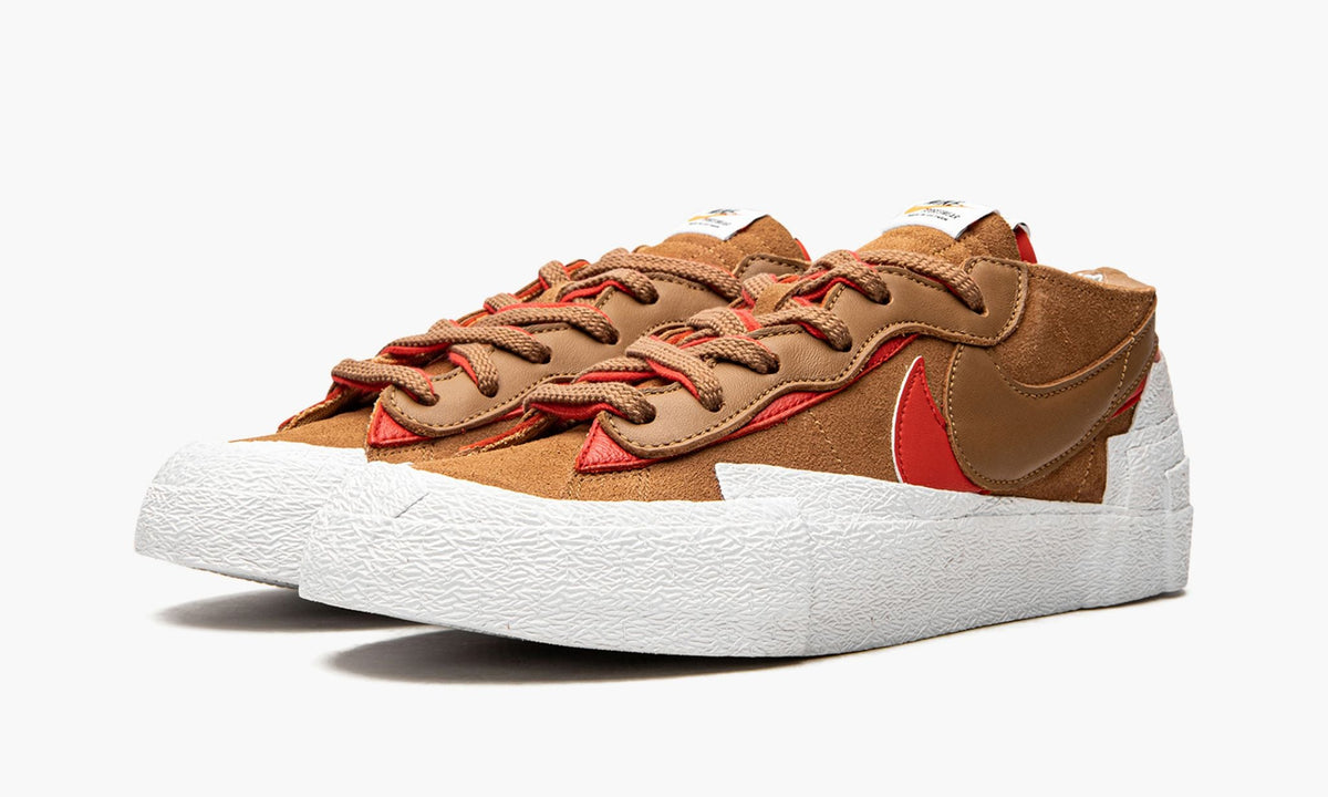 Blazer Low "Sacai - British Tan" - View 3