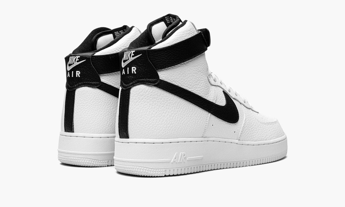 Air Force 1 High '07 "White / Black" - Angle View 4