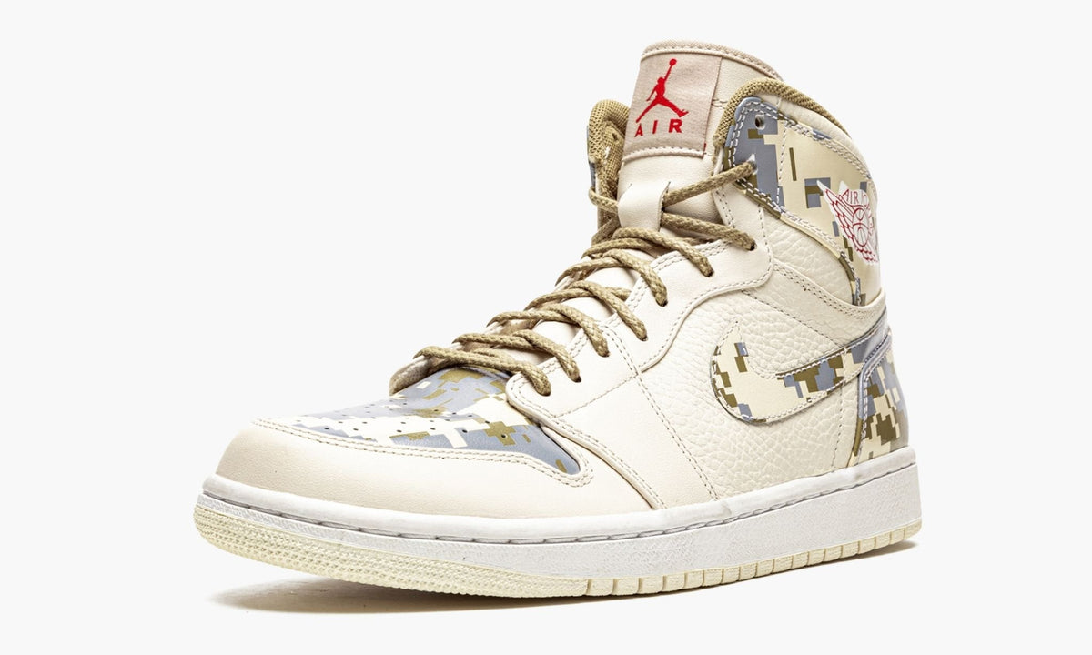 Air Jordan 1 Retro "Digi-Camo" - Angle View 5