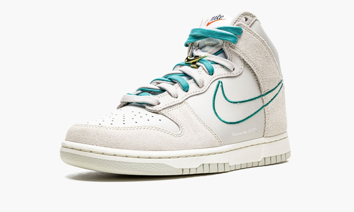 Dunk High SE "First Use - Green Noise" - View 5
