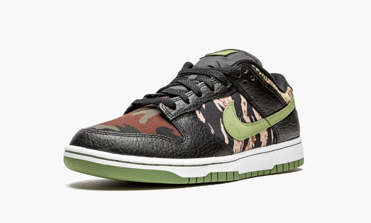 Dunk Low "Black Multi-Camo" - View 5