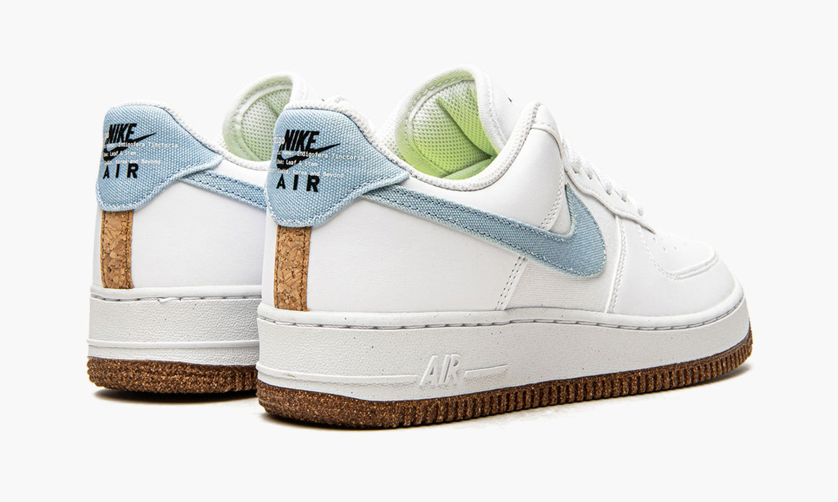 Air force 1 '07 LV8 "Indigo" - Angle View 4