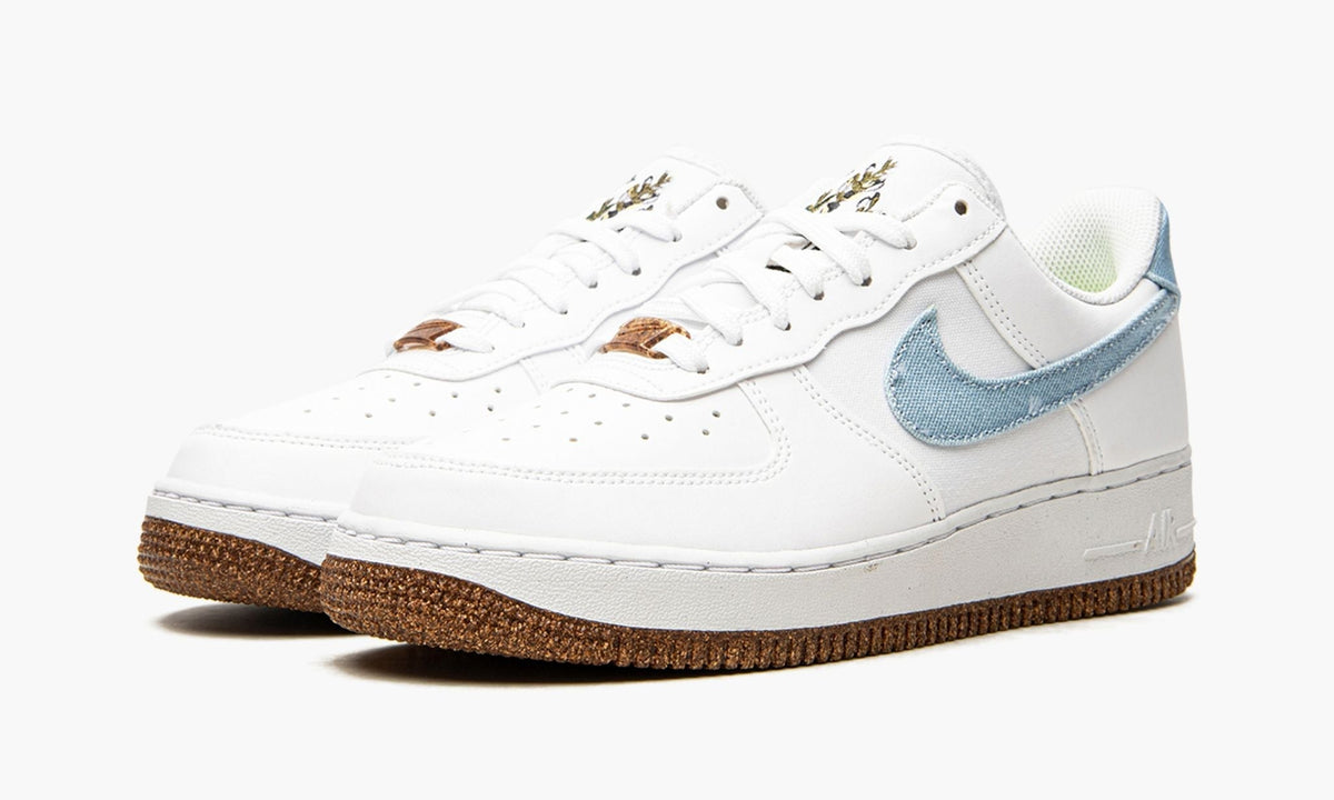 Air force 1 '07 LV8 "Indigo" - Angle View 3