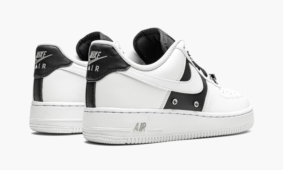 Air Force 1 '07 PRM "Silver Chain" - Angle View 4