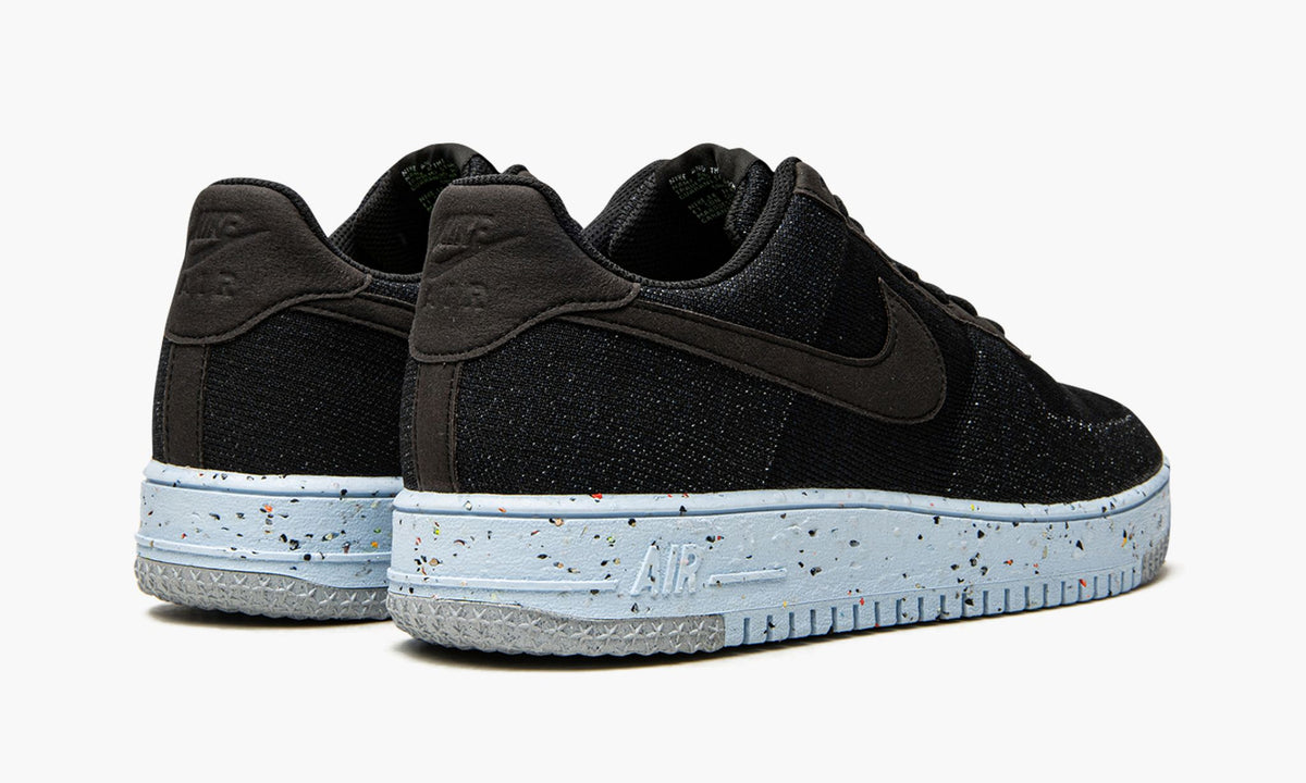 Air Force 1 Crater FlyKnit - Angle View 4