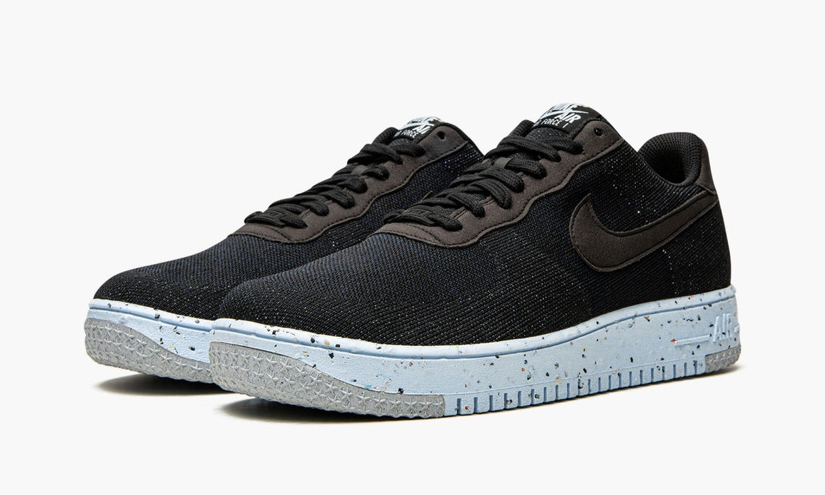 Air Force 1 Crater FlyKnit - Angle View 3