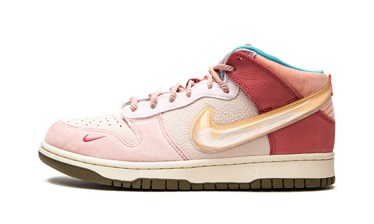 Dunk Mid "Social Status - Strawberry Chocolate" - View 1