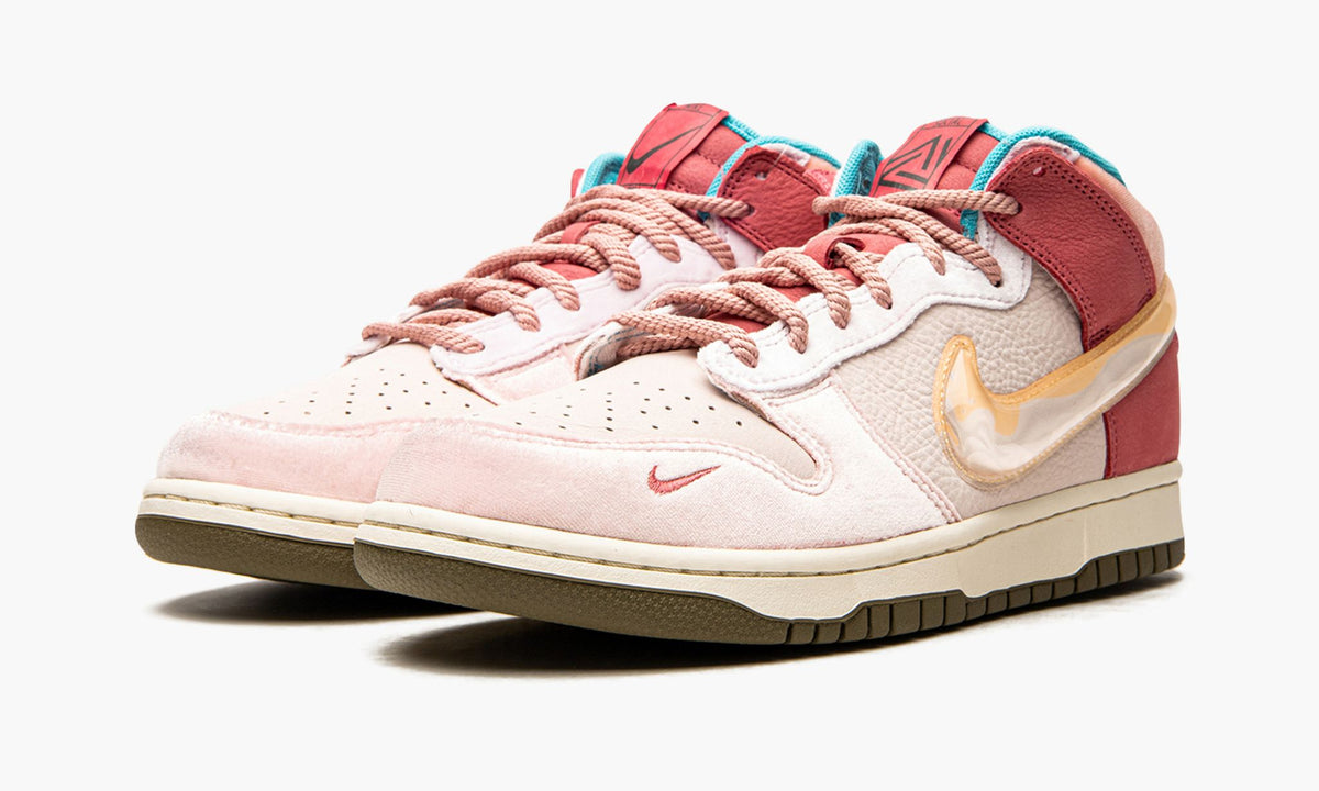 Dunk Mid "Social Status - Strawberry Chocolate" - View 3