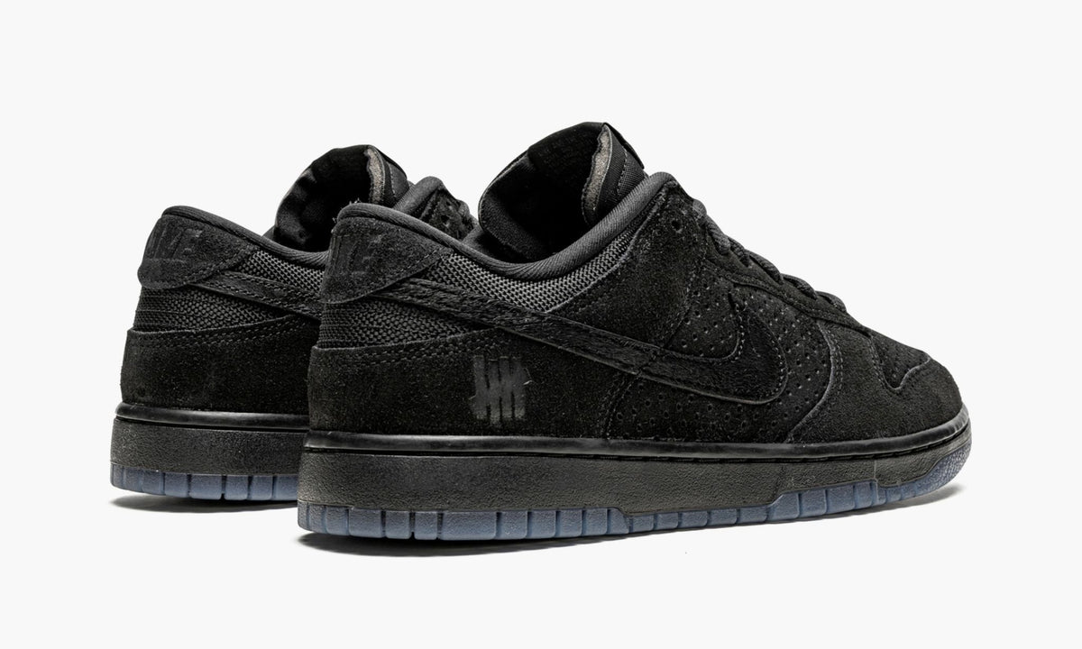 Dunk Low SP "Undefeated - Black" - View 4