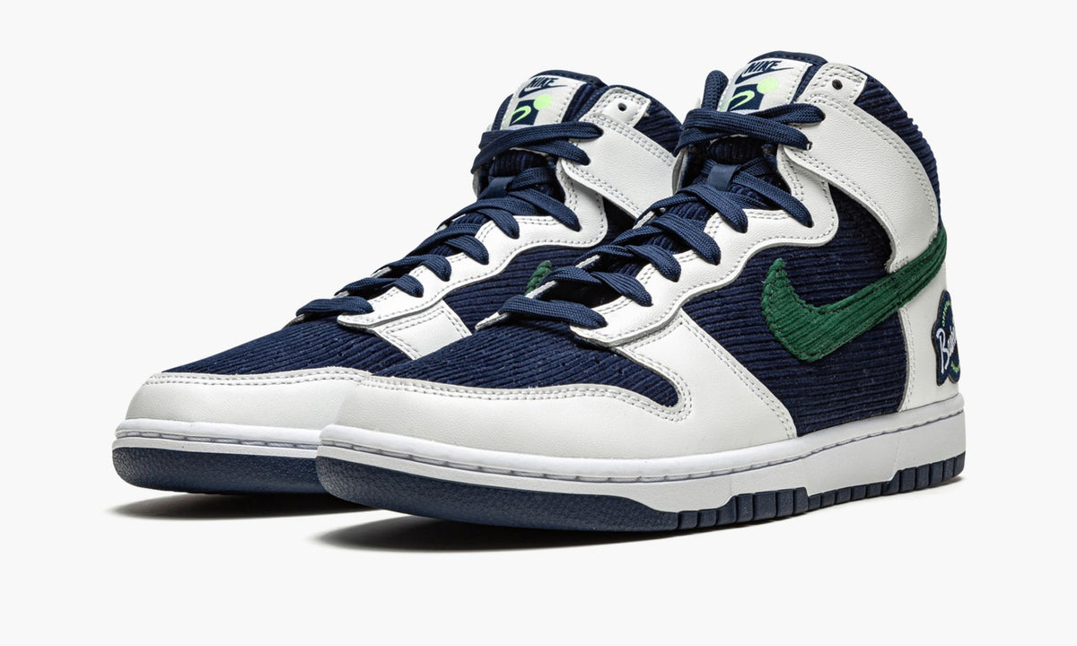 Dunk Hi PRM EMB - View 3