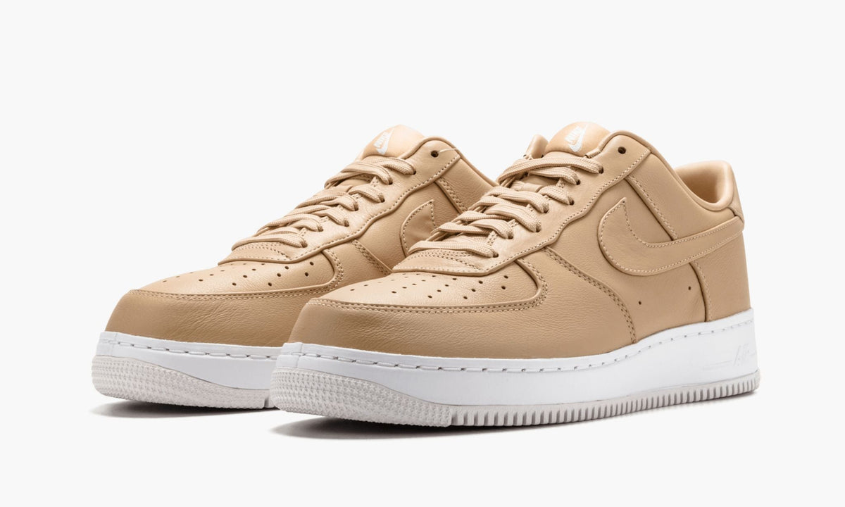 Air Force 1 Low "Vachetta Tan" - Angle View 4