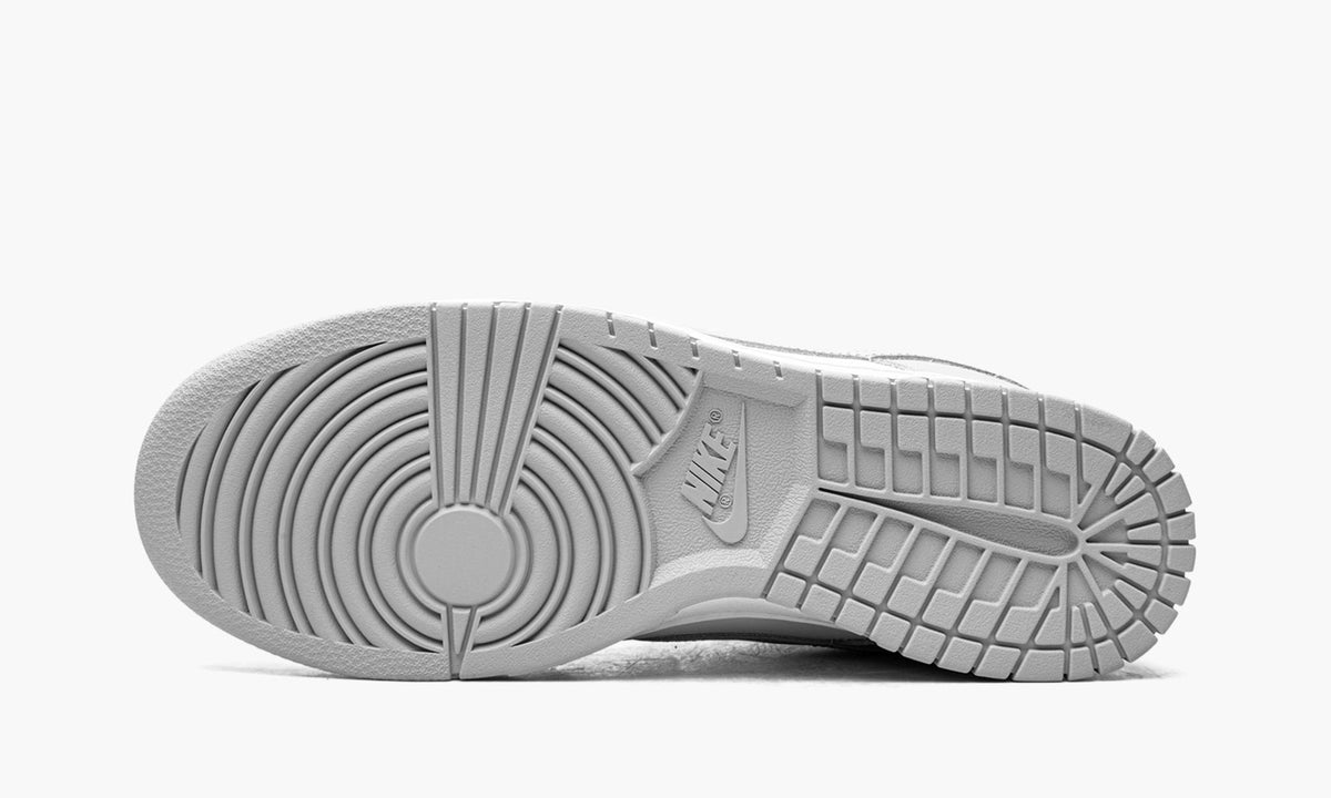 Nike Dunk Low "Grey Fog" - View 6