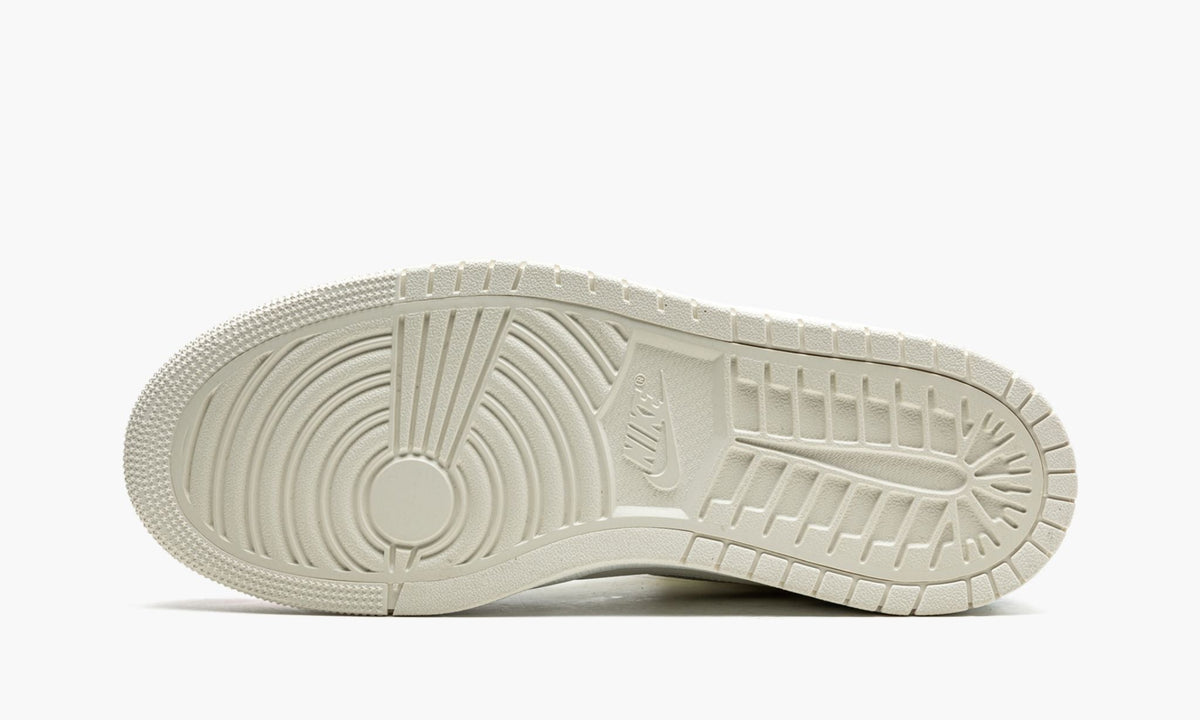 Air Jordan 1 Zoom Air CMFT "To My First Coach" - Angle View 6