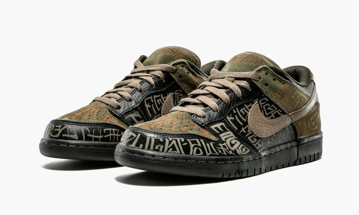 Dunk Low Premium "Doernbecher" - View 5