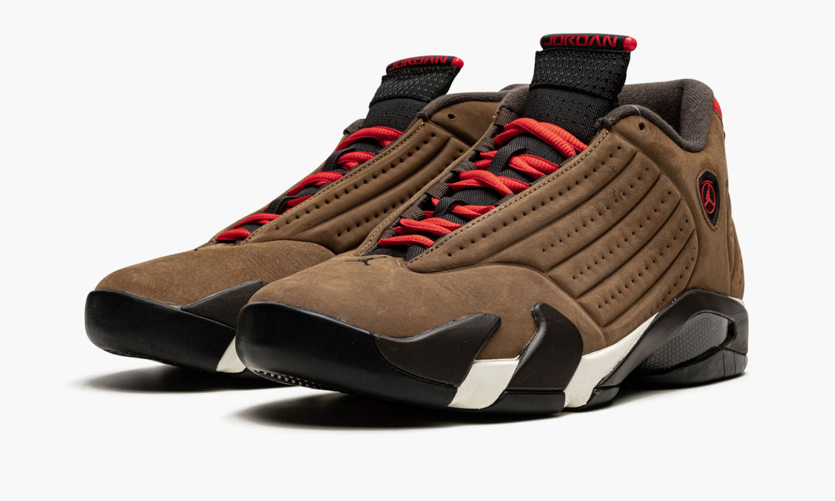 Air Jordan 14 Retro SE "Winterized" - Angle View 3