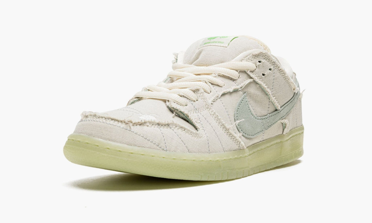 SB Dunk Low "Mummy" - View 5