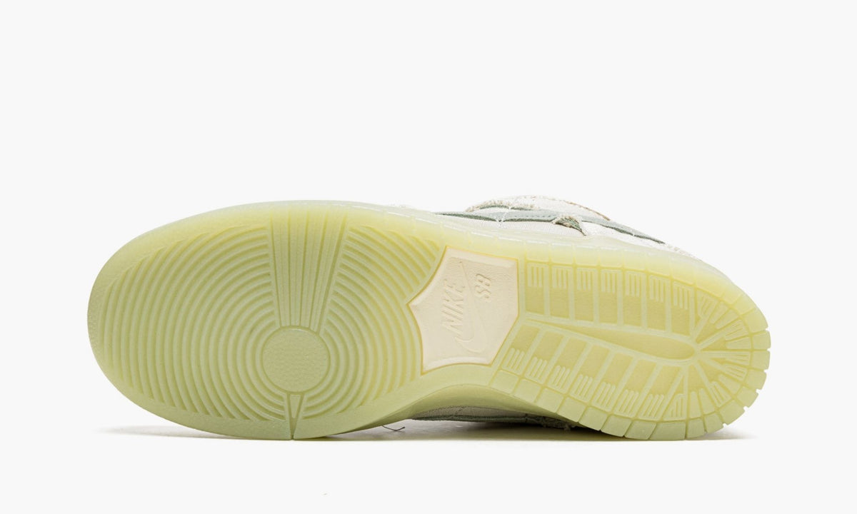 SB Dunk Low "Mummy" - View 6