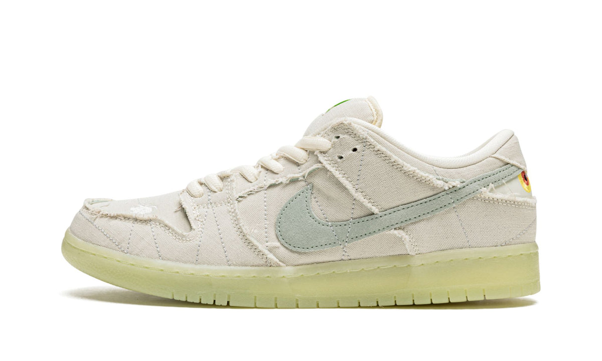 SB Dunk Low "Mummy" - View 1