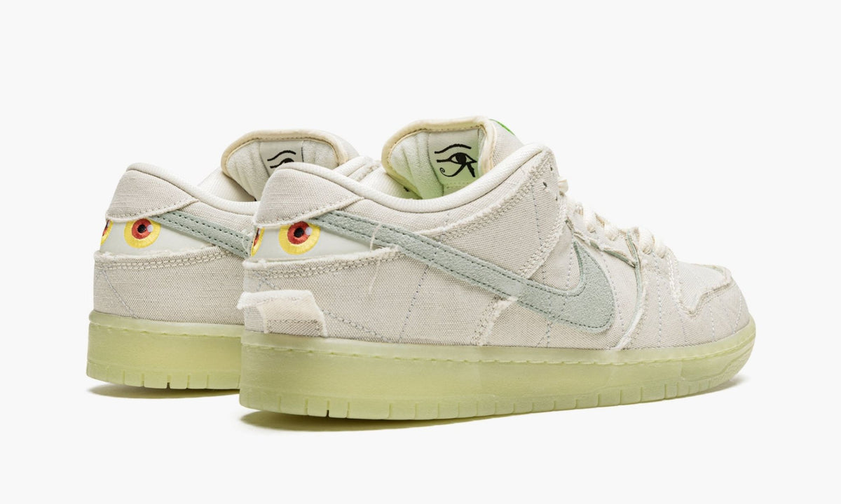 SB Dunk Low "Mummy" - View 4