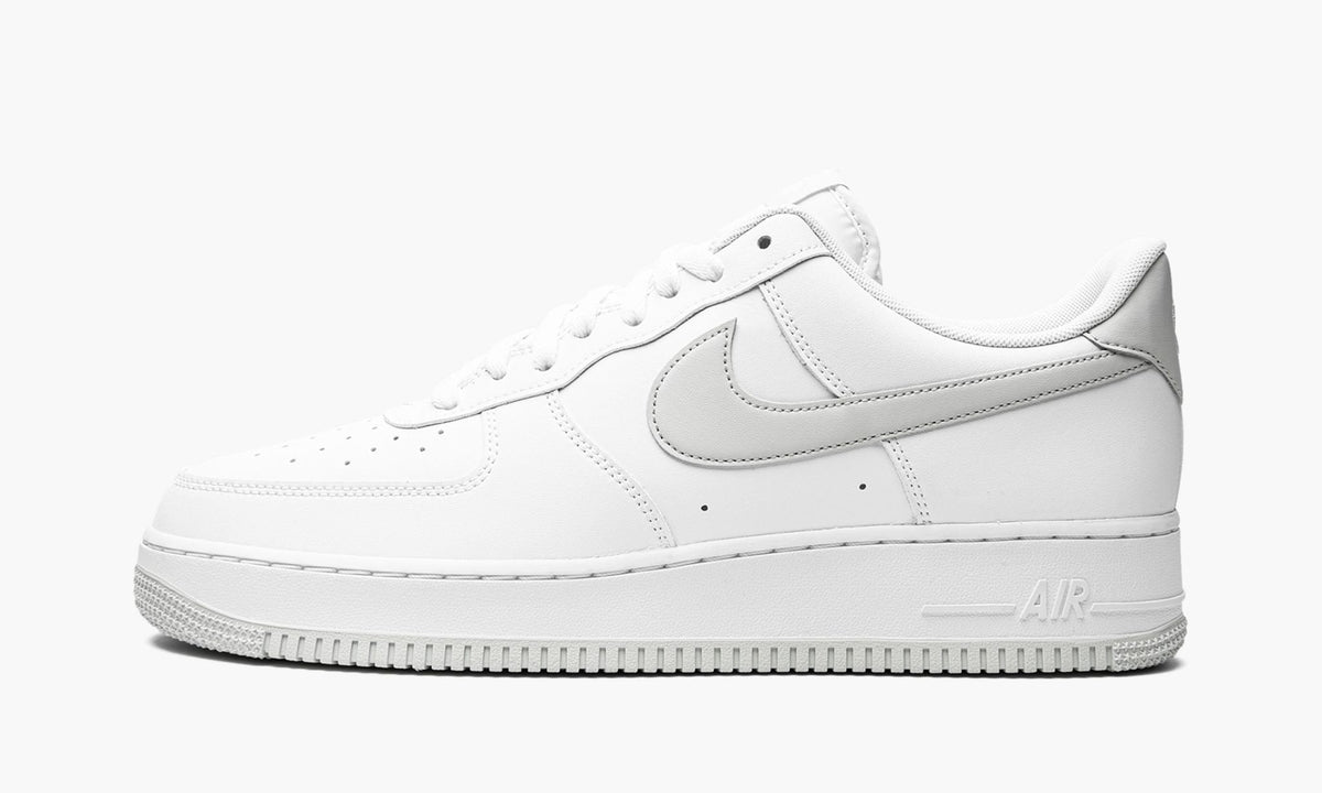 Air Force 1 '07 "Pure Platinum" - Angle View 2