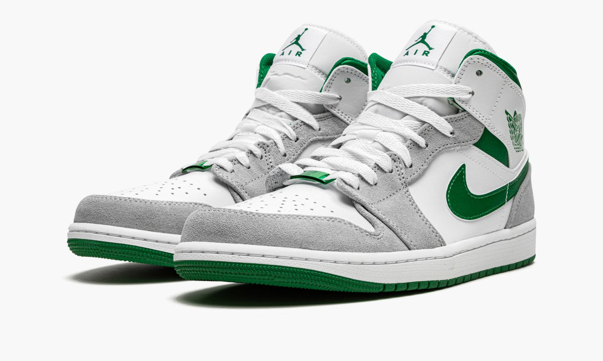 Air Jordan 1 MID SE "Grey / Pine Green / White" - Angle View 3