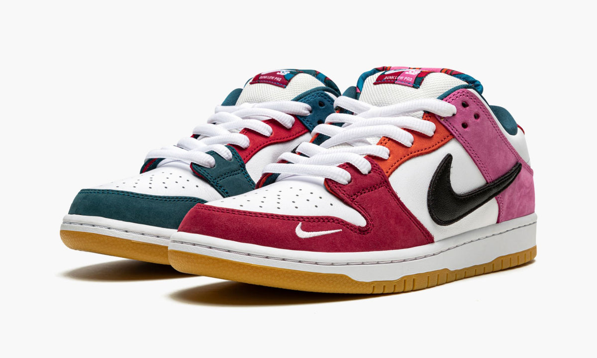 Dunk SB Low Pro QS "Parra (Friends & Family)" - View 3