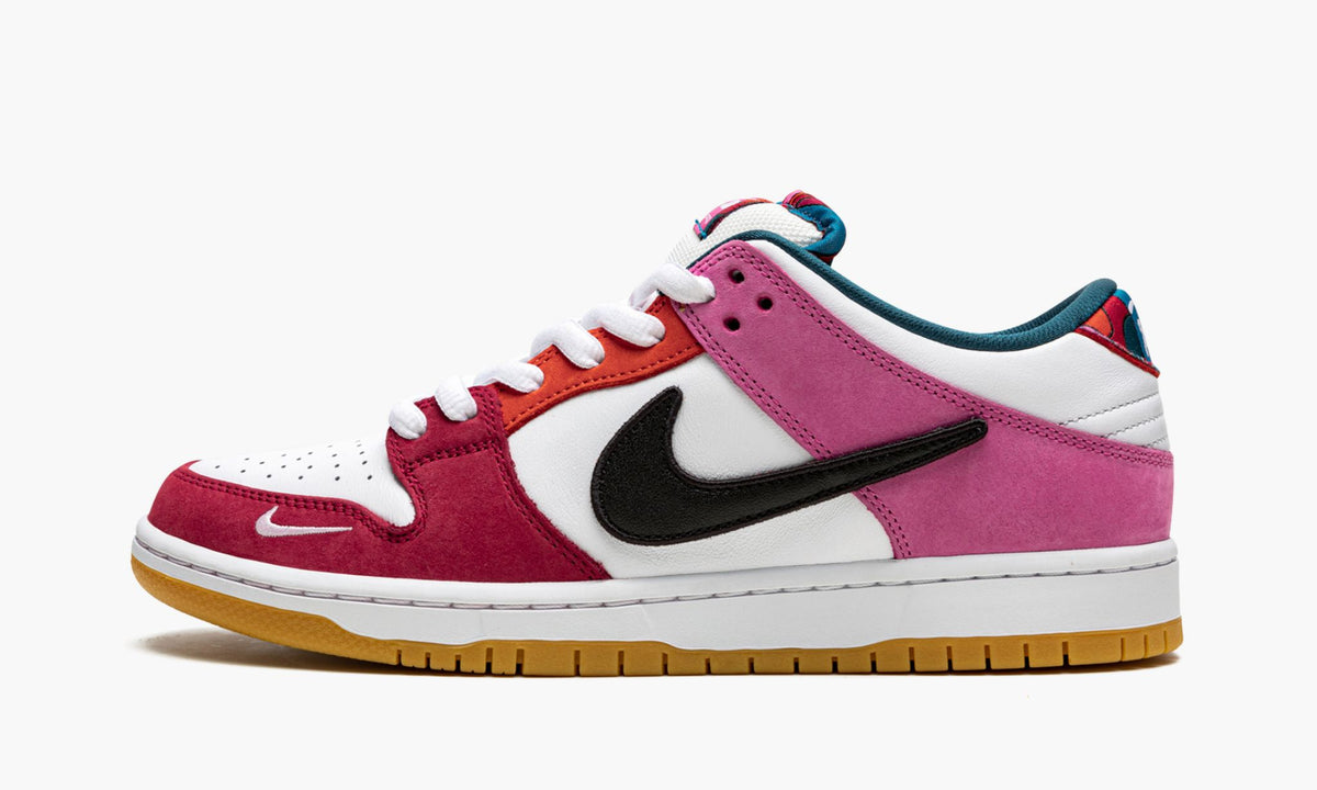 Dunk SB Low Pro QS "Parra (Friends & Family)" - View 2