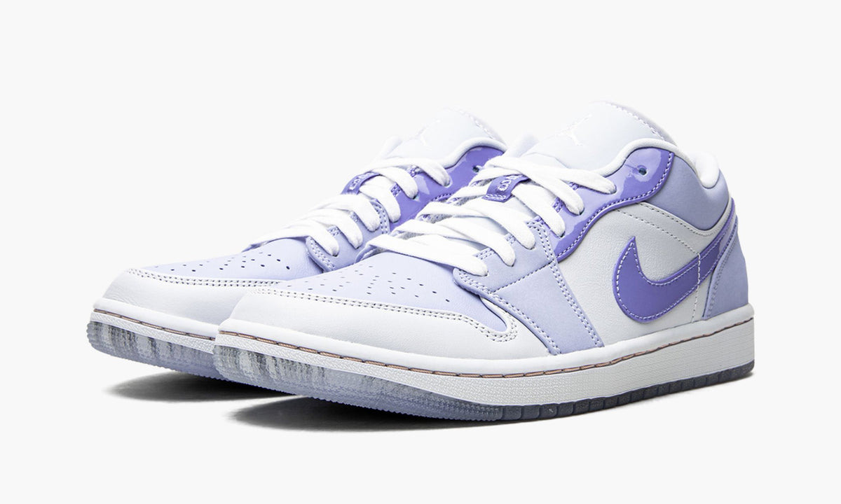 Jordan 1 Low SE "Mighty Swooshers" - Angle View 3