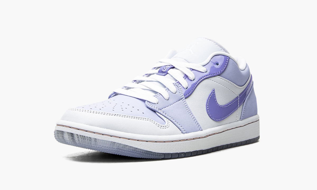 Jordan 1 Low SE "Mighty Swooshers" - Angle View 5