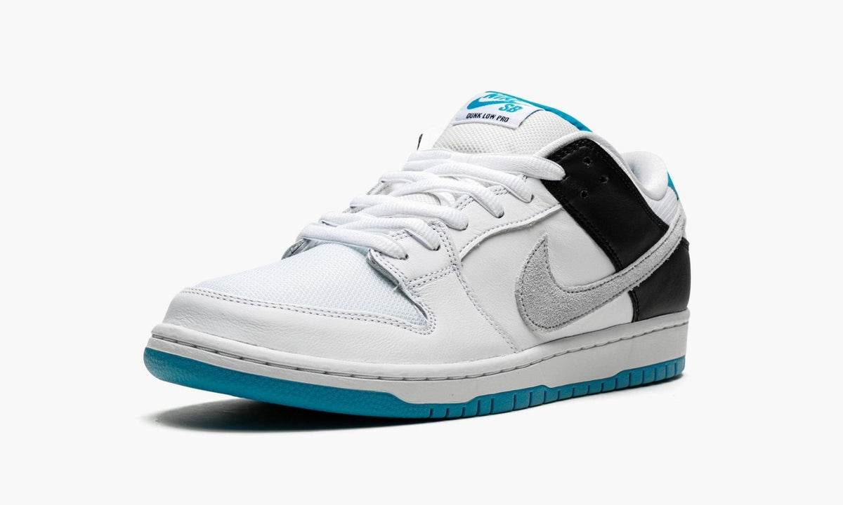 SB Dunk Low "Laser Blue" - View 10
