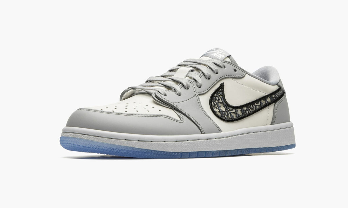 Dior x Air Jordan 1 Low ‘White Grey’ - Angle View 5