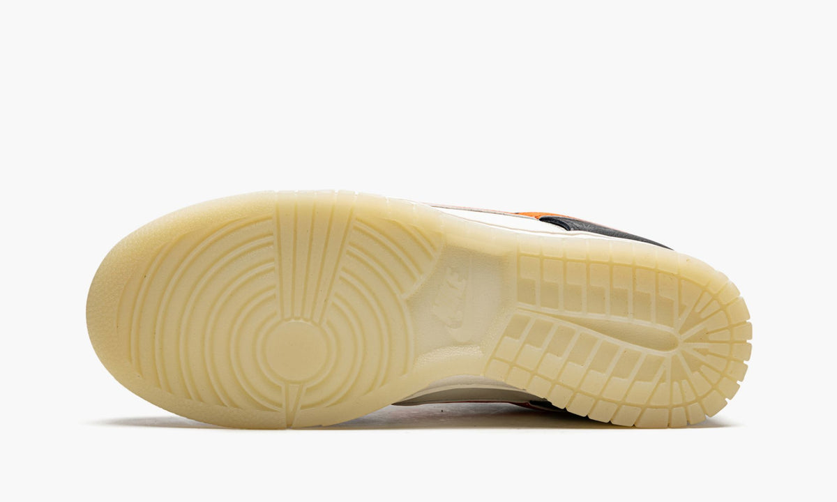 Dunk Low Retro PRM "Halloween" - View 6