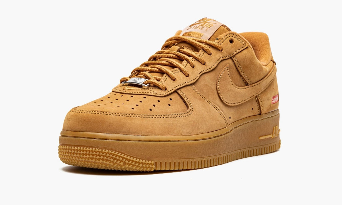 Air Force 1 Low SP "Supreme - Wheat" - Angle View 5