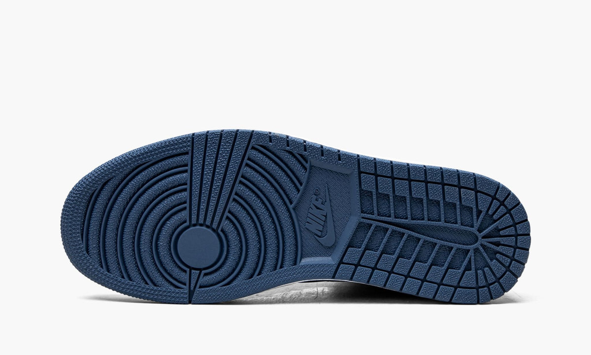 Air Jordan 1 High OG "Dark Marina Blue" - Angle View 6