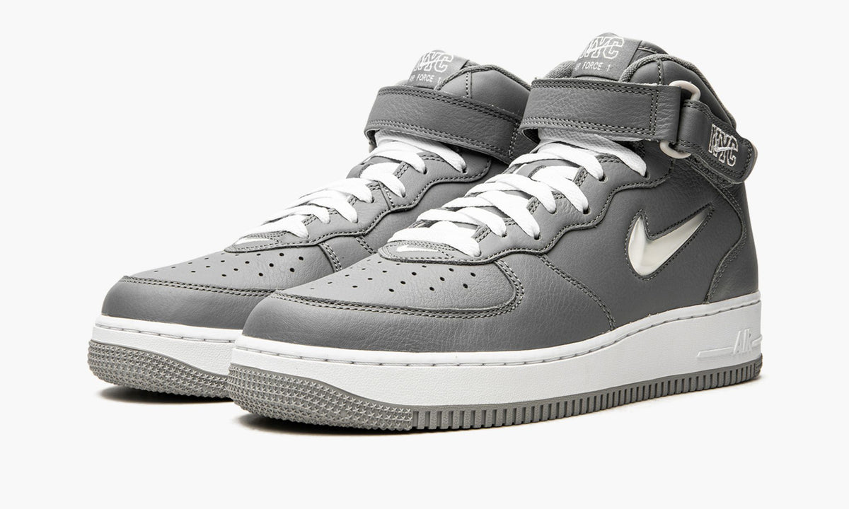 Air Force 1 Mid QS "Jewel NYC Cool Grey" - Angle View 3