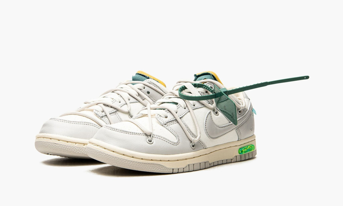Dunk Low "Off-White Lot 42" - View 3