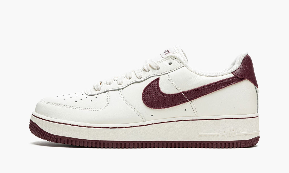 Air Force 1 '07 Craft "Dark Beetroot" - Angle View 2